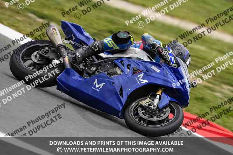 cadwell no limits trackday;cadwell park;cadwell park photographs;cadwell trackday photographs;enduro digital images;event digital images;eventdigitalimages;navarra;no limits trackdays;peter wileman photography;racing digital images;trackday digital images;trackday photos